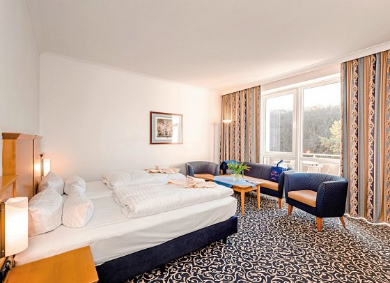 Asgard´s Hotels (Asgard & Midgard & Meereswarte) - Wohnbeispiel Appartement 1 Schlafzimmer Waldseite mit Balkon (Zimmercodierung AB3)