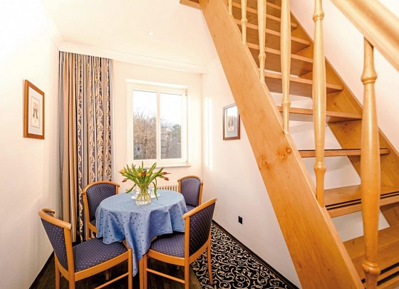 Asgard´s Hotels (Asgard & Midgard & Meereswarte) - Wohnbeispiel Appartement 1 Schlafzimmer Waldseite mit Balkon (Zimmercodierung AB3)