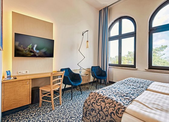 Asgard´s Hotels (Asgard & Midgard & Meereswarte) - Wohnbeispiel Doppelzimmer Landseite/Seeseite (Zimmercodierung DB1)