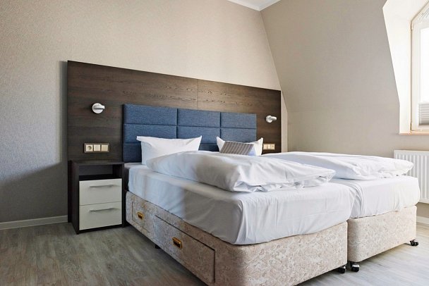 SEETELHOTEL Ostseeresidenz Bansin - Wohnbsp. 2 Raum FeWo Landseite (Zimmercodierung OBL)