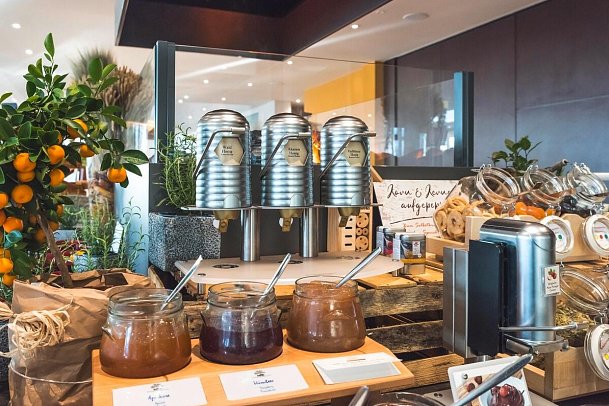 SEETELHOTEL Ostseehotel Ahlbeck mit Villa Strandschloss - Beispiel Frühstücksbuffet