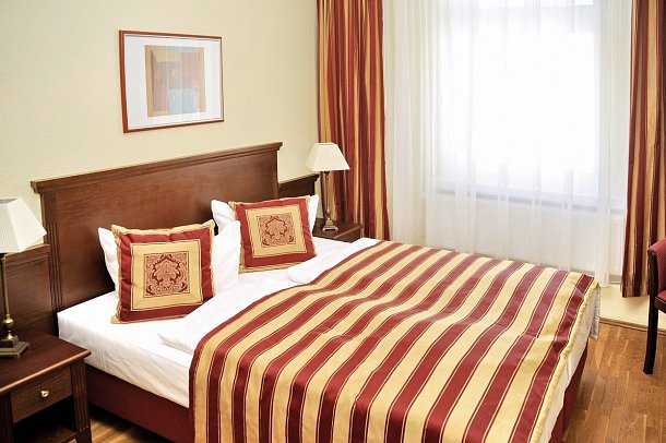 Hotel Störtebeker - Wohnbeispiel Doppelzimmer (Zimmercodierungen DB1 & EB1)