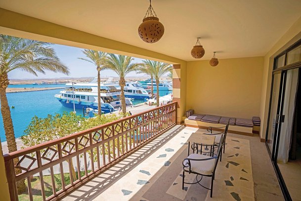 Marina Resort Port Ghalib, a member of Radisson Individuals - Beispiel Terrasse Premium Suite Marina Blick (Zimmercodierung WM1)