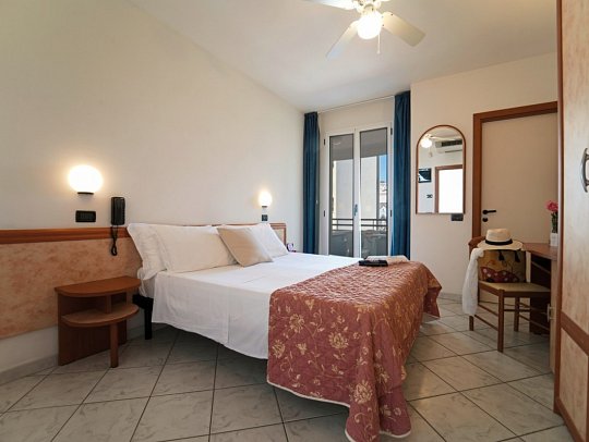 Hotel Dasamo - Wohnbeispiel Doppelzimmer (Zimmercodierung DB1)