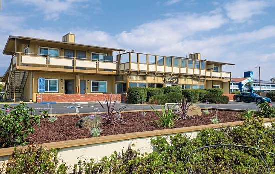 Silver Surf Motel