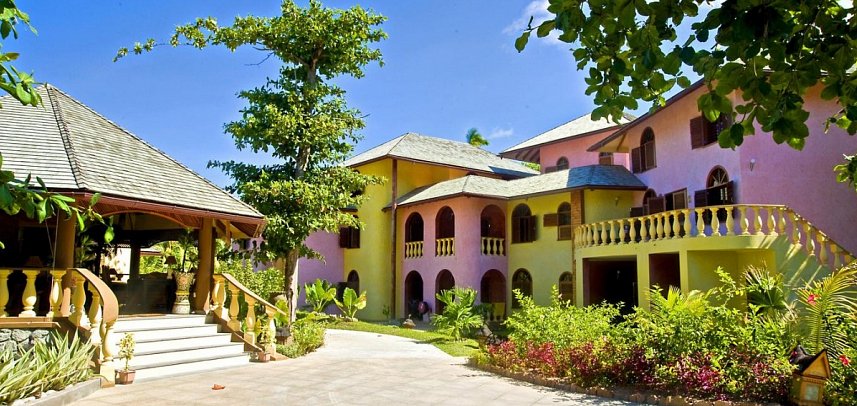 Castello Beach Hotel