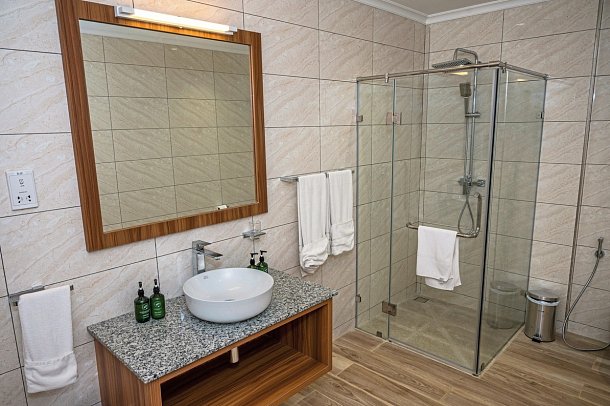 Acajou Beach Resort - Beispiel Bad Superior (Zimmercodierung FS1)