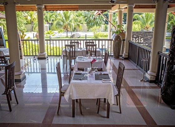 The Oasis Hotel Restaurant & Spa - Restaurant
