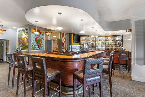 Best Western Plus Grosvenor Airport Hotel