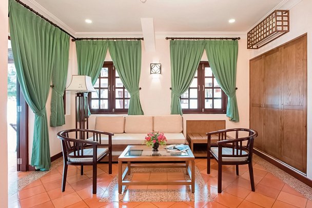 Phu Hai Resort - Wohnbeispiel Beachfront Villa Suite (Zimmercodierung WBO)
