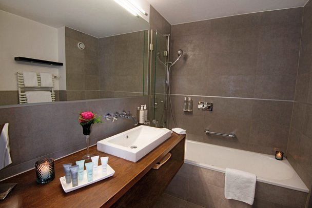 Le Mirabeau Resort & Spa - Beispiel Bad (Zimmercodierungen DB1, DD1 & JD1)