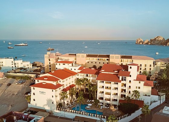 Bahia Hotel & Beach House