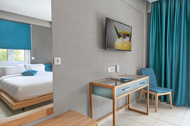 Royal Hotel and Suites - Wohnbeispiel Studio Deluxe Poolblick (Zimmercodierung SDP)