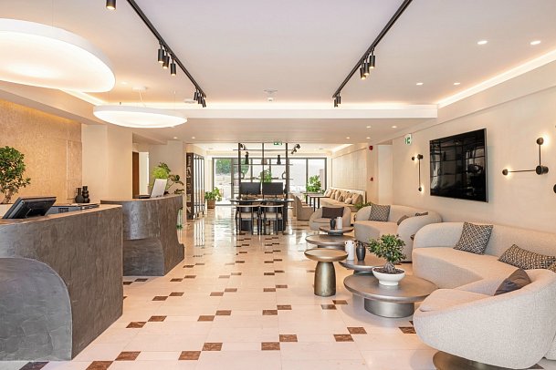 Erato by Samian Mare