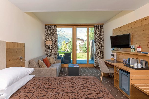 Nira Alpina - Wohnbeispiel Doppelzimmer Garten (Zimmercodierung DB1)