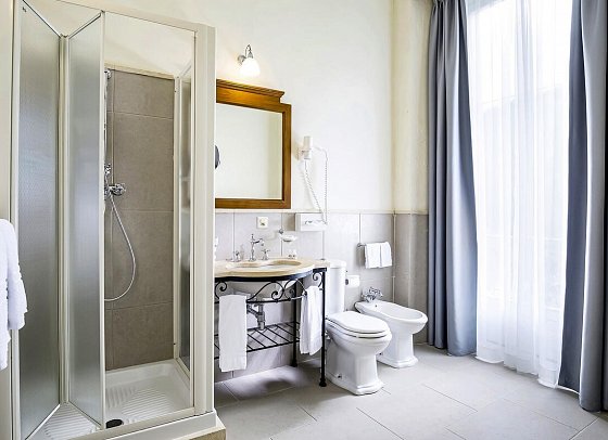 Hotel Reine Victoria - Wohnbeispiel Doppelzimmer Standard (Zimmercodierung DG2)