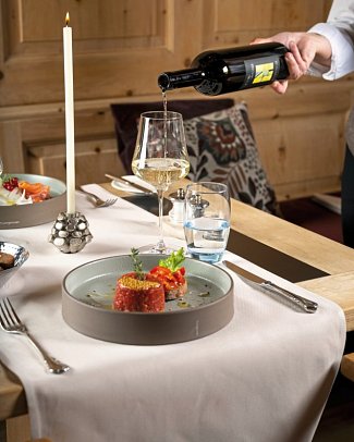 Schweizerhof Sils Maria, a Faern Collection Hotel - Restaurant Arvenstube