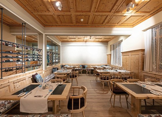 Schweizerhof Sils Maria, a Faern Collection Hotel - Restaurant Arvenstube