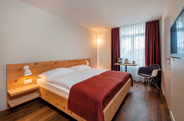 Schweizerhof Sils Maria, a Faern Collection Hotel - Wohnbeispiel Alpines Doppelzimmer (Zimmercodierungen DB1 & EB1)