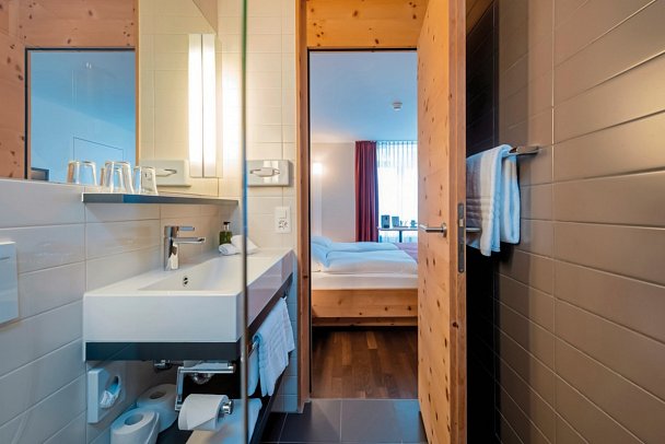 Schweizerhof Sils Maria, a Faern Collection Hotel - Beispiel Bad (Zimmercodierungen DB1 & EB1)