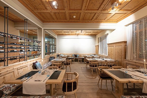 Schweizerhof Sils Maria, a Faern Collection Hotel - Restaurant Arvenstube