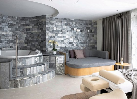 AlpenGold Hotel Davos - Spa Suite