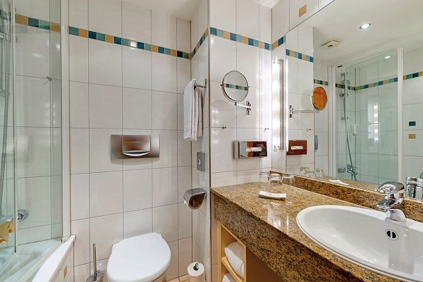 Arosa Alpine Club - Beispiel Bad (Zimmercodierungen DD1, DG1 & DS1)