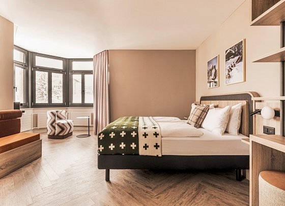 Altein Arosa, a Faern Collection Resort - Wohnbeispiel Doppelzimmer Maxi Triple Bergblick (Zimmercodierung TB1)