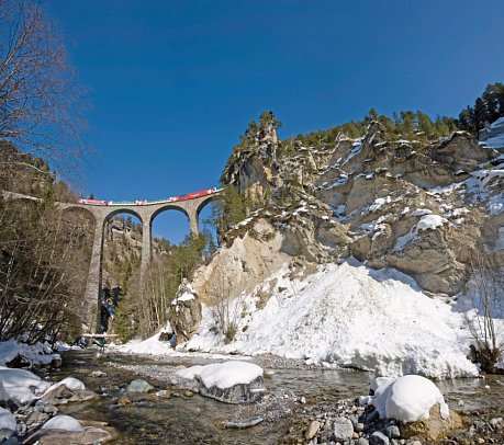 Bernina- und Glacier Express Winterzauber
