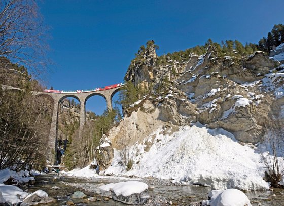 Bernina- und Glacier Express Winterzauber