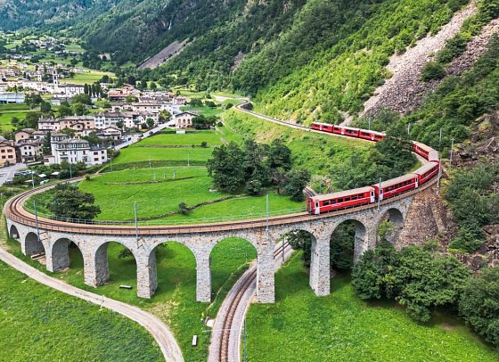 Erlebnisreise Graubünden - Traumwoche auf Schienen - Kreisviadukt von Brusio