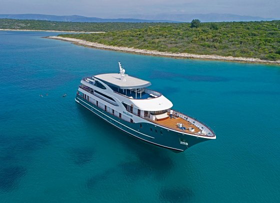 Inselhüpfen Mitteldalmatien - Schiffsbeispiel Motoryacht