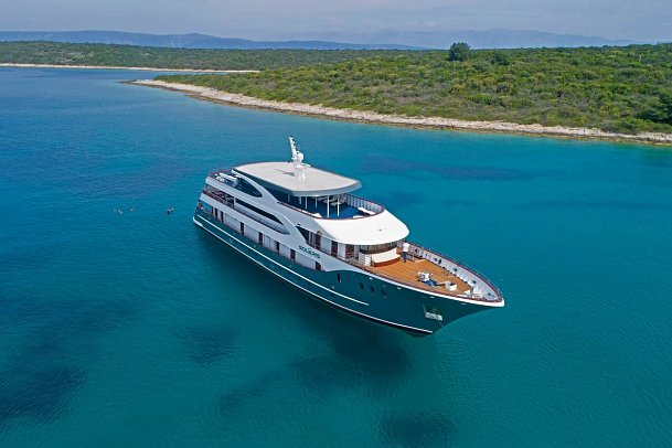 Inselhüpfen Mitteldalmatien - Schiffsbeispiel Motoryacht