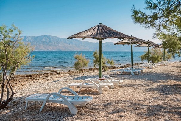 Waterman Beach Village Camp & Glamping