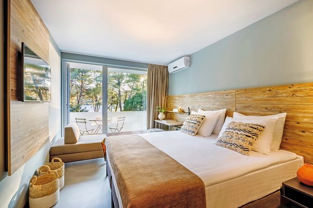 [PLACES] Hvar by Valamar - Wohnbeispiel PLACESROOM Size M für 2 Meerseite (Zimmercodierung DSC)