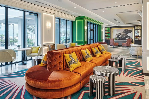 Cirque St. Armands Beachside