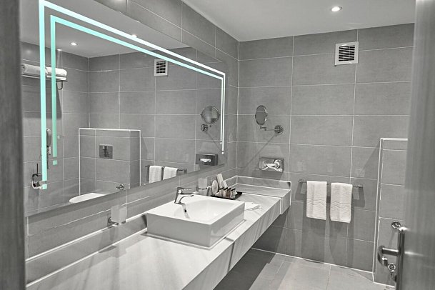 Pickalbatros Golf Beach Resort - Beispiel Bad Doppelzimmer Deluxe Meerblick (Zimmercodierung DDM)