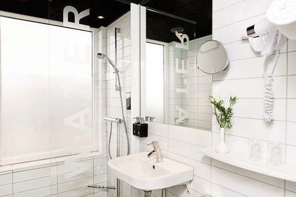 Elite Palace Hotel - Beispiel Bad (Zimmercodierungen DB1 & DG1)