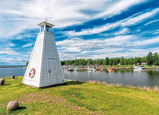 Von Küste zu Küste (ab Stockholm) - Leuchtturm am Göta-Kanal, Sjotorp
