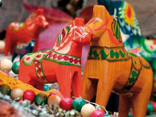 Natur pur – Nordschwedens Traumstraßen - Dalapferde