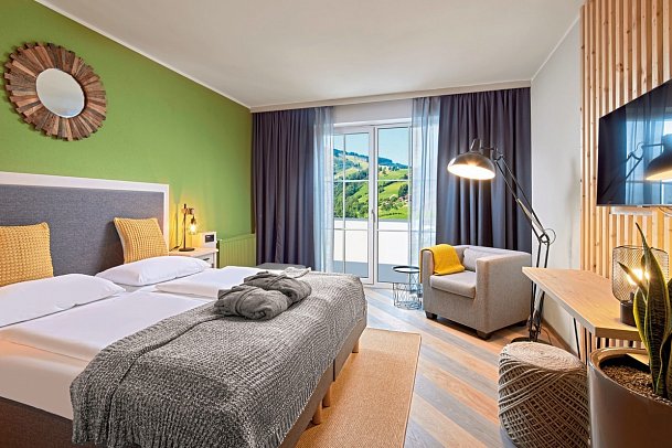 ever.grün KAPRUN - Wohnbeispiel Doppelzimmer Urban Living S (Zimmercodierung DB1)