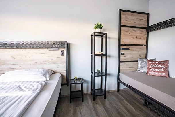 Harry's XL Hotel Salzburg - Wohnbeispiel Dreibettzimmer (Zimmercodierung TB1)