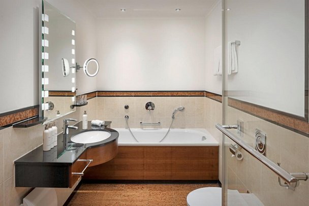 Arabella Jagdhof Resort am Fuschlsee, a Tribute Portfolio Hotel - Beispiel Bad (Zimmercodierungen DF1, DS1 & JB1)