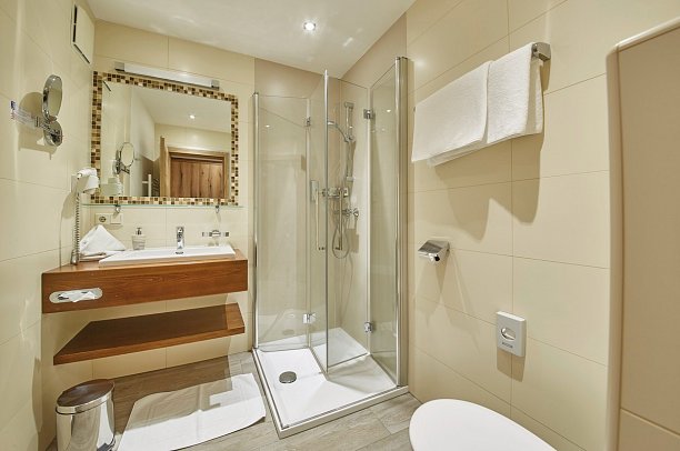 Römerhof - Beispiel Bad (Zimmercodierungen DF1, EF1, DS1 & FB1)