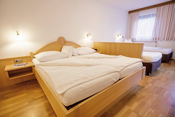 Feriendorf Ponyhof - Wohnbeispiel Familienzimmer Heidi Elternhaus (Zimmercodierung FB1)