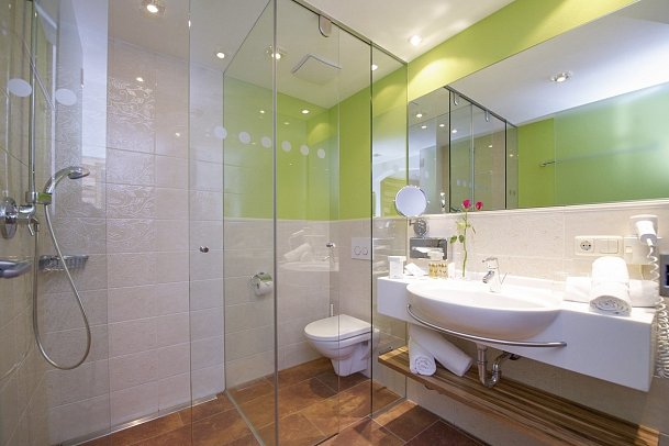 Das Neuhaus - Beispiel Bad Juniorsuite Standard (Zimmercodierung JG1)