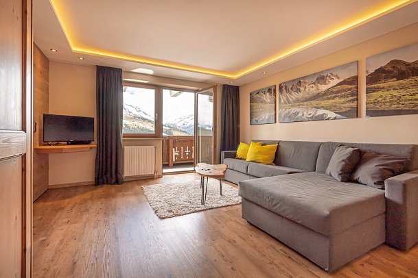 MY ALPENWELT Resort - Wohnbeispiel Familiensuite Deluxe (Zimmercodierung WI1)