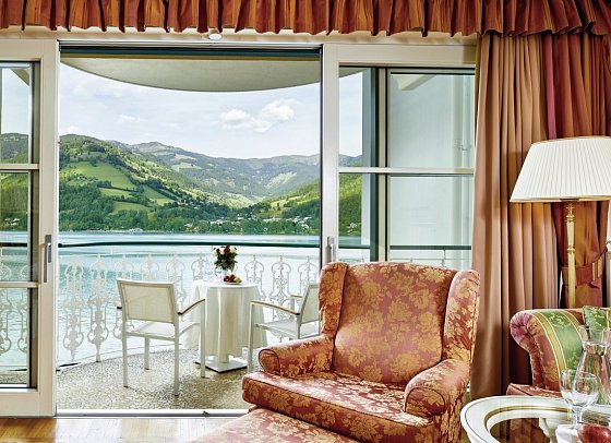 Grand Hotel Zell am See - Wohnbeispiel Doppelzimmer Wellness Deluxe Balkon See (Zimmercodierung DD1)