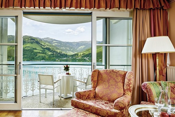 Grand Hotel Zell am See - Wohnbeispiel Doppelzimmer Wellness Deluxe Balkon See (Zimmercodierung DD1)