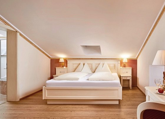 Grand Hotel Zell am See - Doppelzimmer Superior Balkon See (Zimmercodierung DS1)